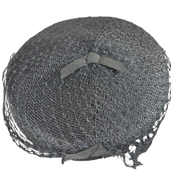 Valerie Modes 1950s Black Pillbox Hat with Veil Vintage Fascinator - Picture 10 of 12